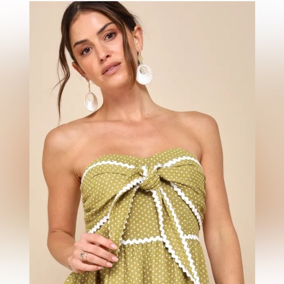 Lulu’s Delightful Design Light Green Polka Dot Midi Dress with pockets strapless - Picture 2 of 16